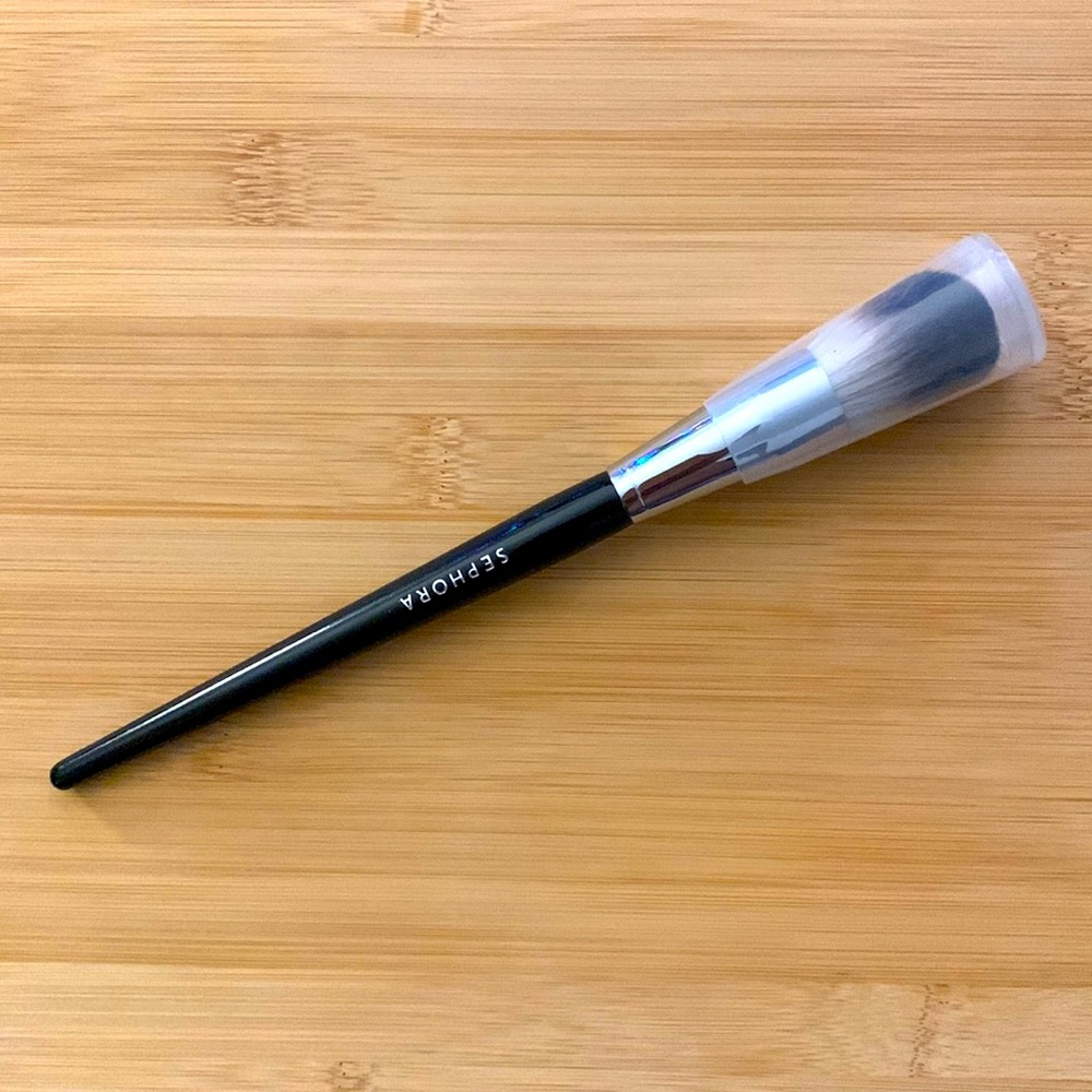 Authentic SEPHORA COLLECTION PRO Featherweight Complexion Brush #90